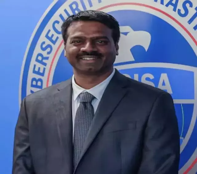 USA: అమెరికా సైబర్ రక్షణ ఇంచార్జ్పై ఆరోపణలు: చాట్జీపీటీలో రహస్య ఫైళ్ల అప్లోడ్! USA: అమెరికా సైబర్ రక్షణ ఇంచార్జ్పై ఆరోపణలు: చాట్జీపీటీలో రహస్య ఫైళ్ల అప్లోడ్!