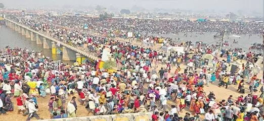 Sammakka-Saralamma Maha Jatara: మేడారం మహా జాతర: జనసంద్రంతో నిండిపోయిన వనదేవతల కొలువు Sammakka-Saralamma Maha Jatara: మేడారం మహా జాతర: జనసంద్రంతో నిండిపోయిన వనదేవతల కొలువు