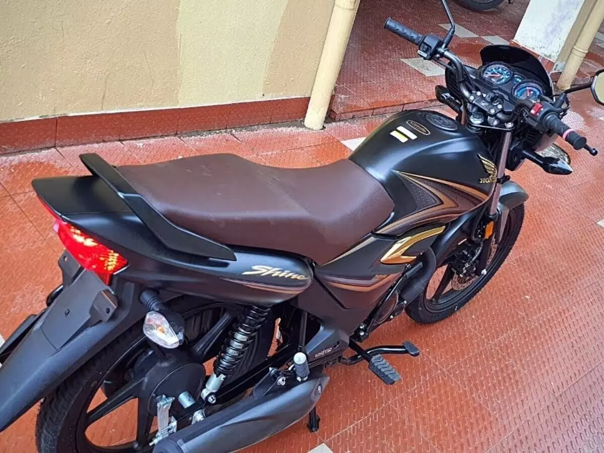Honda Shine 125 : హోండా షైన్ 125 లిమిటెడ్ ఎడిషన్ వచ్చేసింది..కలర్స్ చూస్తే ఫిదా అవ్వాల్సిందే Honda Shine 125 : హోండా షైన్ 125 లిమిటెడ్ ఎడిషన్ వచ్చేసింది..కలర్స్ చూస్తే ఫిదా అవ్వాల్సిందే