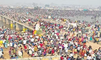Sammakka-Saralamma Maha Jatara: మేడారం మహా జాతర: జనసంద్రంతో నిండిపోయిన వనదేవతల కొలువు Sammakka-Saralamma Maha Jatara: మేడారం మహా జాతర: జనసంద్రంతో నిండిపోయిన వనదేవతల కొలువు