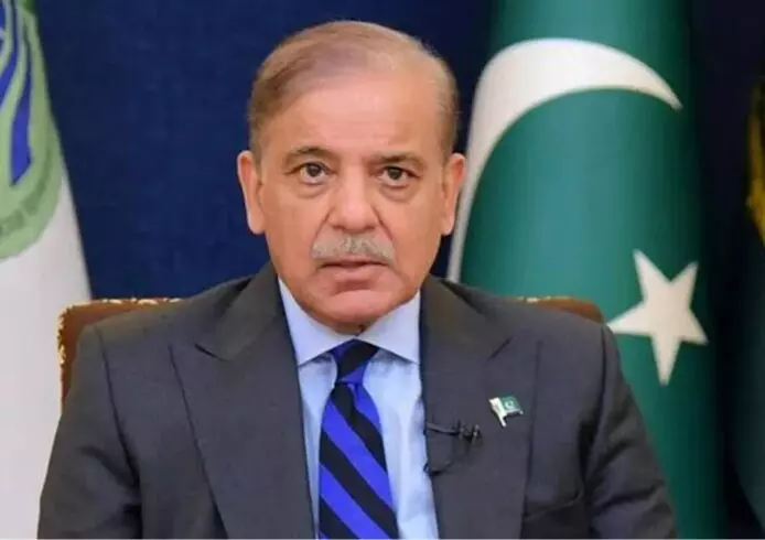 Shehbaz Sharif: అప్పుల కోసం పాకిస్తాన్ తడబడుతోంది.. రహస్యంగా మిత్ర దేశాల వద్దకు షెహబాజ్ షరీఫ్! Shehbaz Sharif: అప్పుల కోసం పాకిస్తాన్ తడబడుతోంది.. రహస్యంగా మిత్ర దేశాల వద్దకు షెహబాజ్ షరీఫ్!