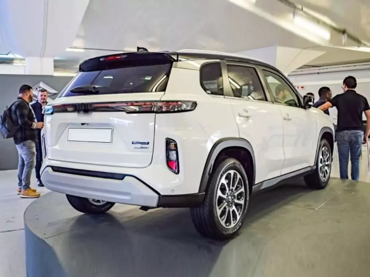 Maruti Grand Vitara: నెలకు 8 వేల మందికి పైగా ఇదే కారు కొంటున్నారు.. అసలు ఏముంది ఈ కారులో ? Maruti Grand Vitara: నెలకు 8 వేల మందికి పైగా ఇదే కారు కొంటున్నారు.. అసలు ఏముంది ఈ కారులో ?