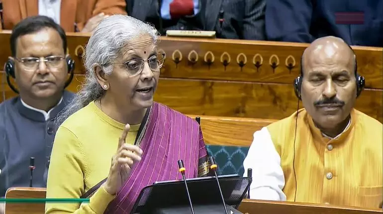 Budget 2026 : రాష్ట్రాలకు బడ్జెట్ కానుక..రూ.1.4లక్షల కోట్ల గ్రాంట్లు..16వ ఆర్థిక సంఘం సిఫార్సులకు ఓకే Budget 2026 : రాష్ట్రాలకు బడ్జెట్ కానుక..రూ.1.4లక్షల కోట్ల గ్రాంట్లు..16వ ఆర్థిక సంఘం సిఫార్సులకు ఓకే
