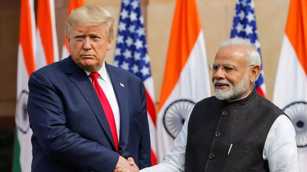 Trump-Modi Trade Deal: తగ్గేదేలే అన్న ట్రంప్.. మోదీ దెబ్బకు 18 శాతానికి దిగొచ్చాడు Trump-Modi Trade Deal: తగ్గేదేలే అన్న ట్రంప్.. మోదీ దెబ్బకు 18 శాతానికి దిగొచ్చాడు
