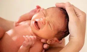 Newborn Babies Be Given a Bath: పసి పిల్లలకు స్నానం ఎప్పుడు చేయించాలి.. జాగ్రత్తలు ఇవే! Newborn Babies Be Given a Bath: పసి పిల్లలకు స్నానం ఎప్పుడు చేయించాలి.. జాగ్రత్తలు ఇవే!