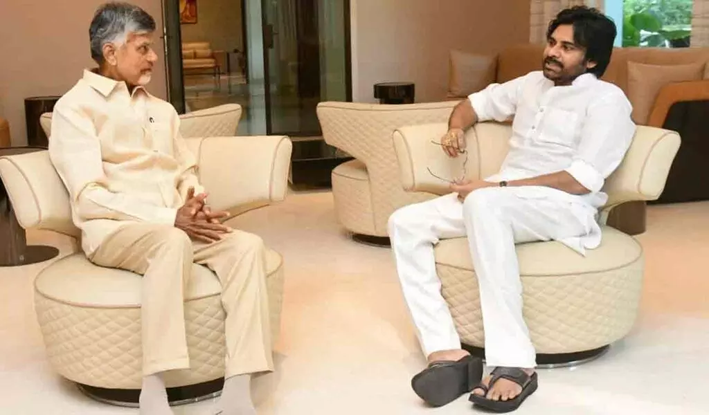 AP CM Chandrababu Naidu and Deputy CM Pawan Kalyan Conclude Meeting: ఏపీ సీఎం చంద్రబాబు, డిప్యూటీ సీఎం పవన్కల్యాణ్ భేటీ ముగిసింది: రాజకీయ కుట్రలు, రాజ్యసభ సీట్లపై లోతైన చర్చలు AP CM Chandrababu Naidu and Deputy CM Pawan Kalyan Conclude Meeting: ఏపీ సీఎం చంద్రబాబు, డిప్యూటీ సీఎం పవన్కల్యాణ్ భేటీ ముగిసింది: రాజకీయ కుట్రలు, రాజ్యసభ సీట్లపై లోతైన చర్చలు
