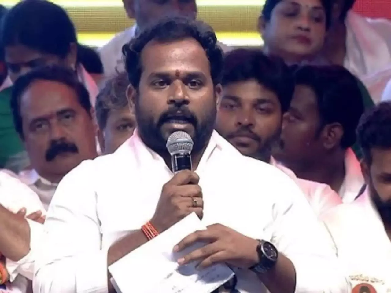 Jana Sena MLA Arava Sridhar: జనసేన క్రమశిక్షణ కమిటీ ముందు హాజరైన ఎమ్మెల్యే అరవ శ్రీధర్: సుదీర్ఘ విచారణలో వెల్లడైన వివరాలు Jana Sena MLA Arava Sridhar: జనసేన క్రమశిక్షణ కమిటీ ముందు హాజరైన ఎమ్మెల్యే అరవ శ్రీధర్: సుదీర్ఘ విచారణలో వెల్లడైన వివరాలు