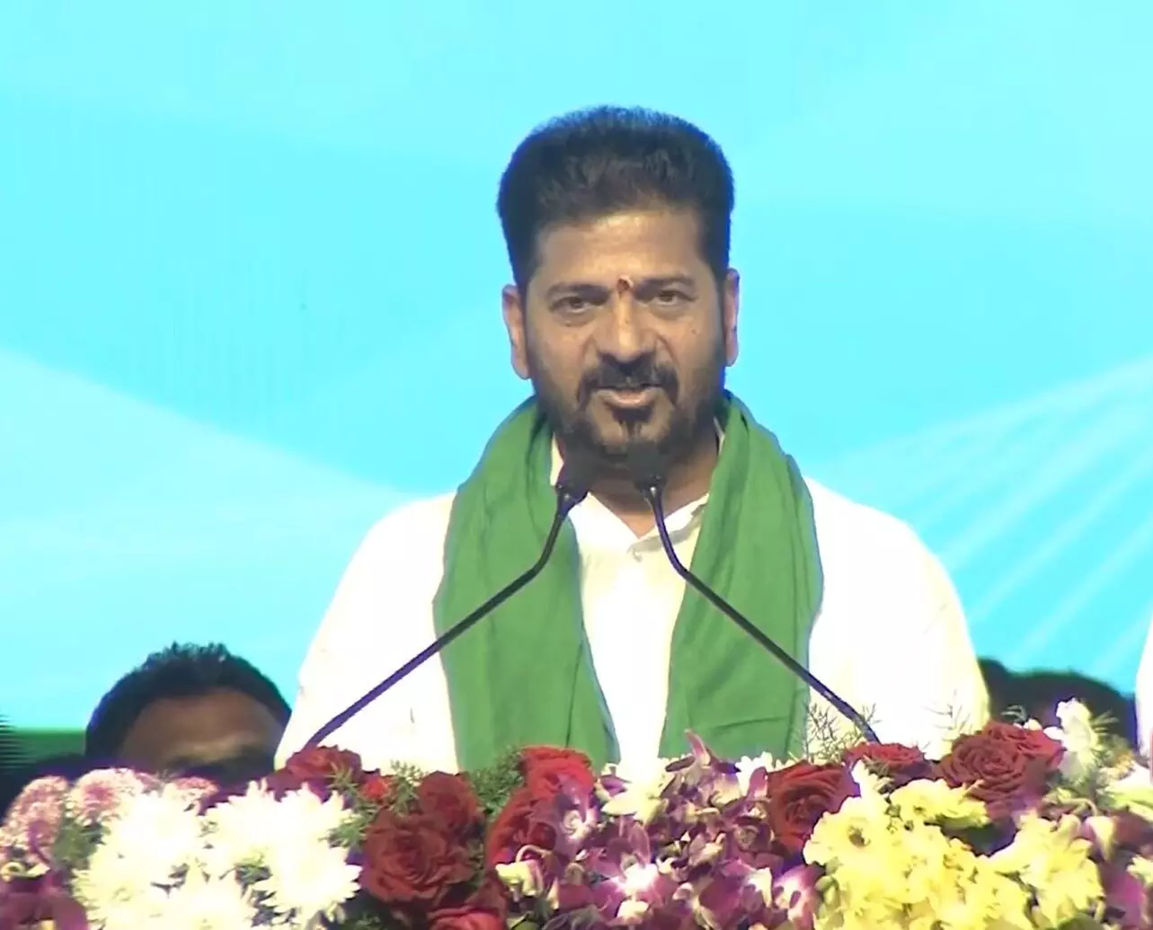 CM Revanth Reddy: ఏప్రిల్ నుంచి పేదలకు లక్షలాది ఇళ్లు: మున్సిపల్ ఎన్నికల్లో కాంగ్రెస్కు ఓటేయండి - సీఎం రేవంత్రెడ్డి CM Revanth Reddy: ఏప్రిల్ నుంచి పేదలకు లక్షలాది ఇళ్లు: మున్సిపల్ ఎన్నికల్లో కాంగ్రెస్కు ఓటేయండి - సీఎం రేవంత్రెడ్డి