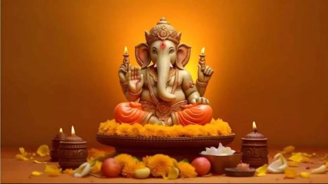 Sankashti Chaturthi Today: నేడే సంకష్టహర చతుర్థి: విఘ్నాలను తొలగించే విఘ్నేశ్వరుడి పూజ.. ఈ రాత్రి చంద్రోదయ సమయం ఎప్పుడంటే? Sankashti Chaturthi Today: నేడే సంకష్టహర చతుర్థి: విఘ్నాలను తొలగించే విఘ్నేశ్వరుడి పూజ.. ఈ రాత్రి చంద్రోదయ సమయం ఎప్పుడంటే?