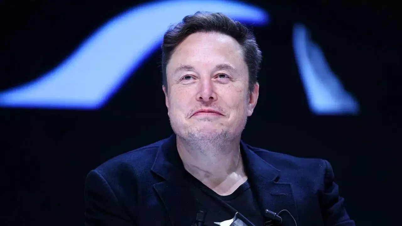 Elon Musk : మస్క్ దగ్గర ఉన్న చిల్లరతోనే చిన్న దేశాలను కొనేయొచ్చు..మరి ఆయన రేంజ్ ఏంటో అర్థమైందా? Elon Musk : మస్క్ దగ్గర ఉన్న చిల్లరతోనే చిన్న దేశాలను కొనేయొచ్చు..మరి ఆయన రేంజ్ ఏంటో అర్థమైందా?