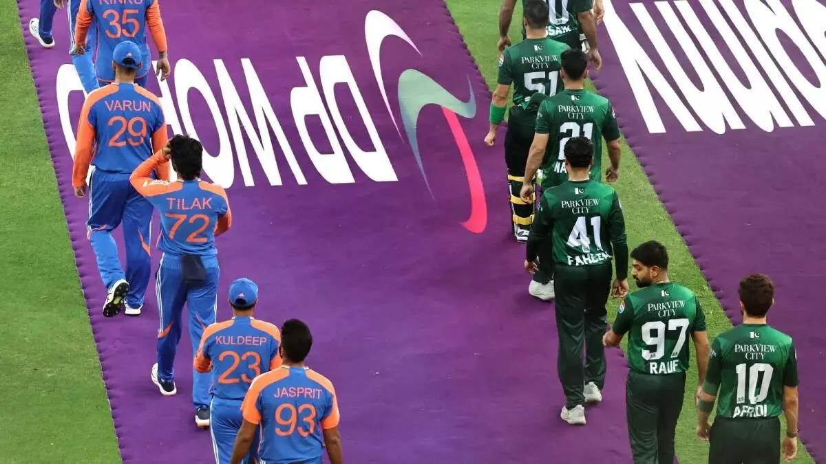 Uncertainty Over India–Pakistan Match: భారత్-పాక్ మ్యాచ్పై సందిగ్ధత: రద్దు వార్తలను కొట్టిపారేసిన శ్రీలంక పోలీసులు! Uncertainty Over India–Pakistan Match: భారత్-పాక్ మ్యాచ్పై సందిగ్ధత: రద్దు వార్తలను కొట్టిపారేసిన శ్రీలంక పోలీసులు!