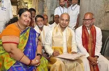 TTD Executive Officer: తితిదే ఈవోగా ముద్దాడ రవిచంద్ర బాధ్యతల స్వీకరణ TTD Executive Officer: తితిదే ఈవోగా ముద్దాడ రవిచంద్ర బాధ్యతల స్వీకరణ
