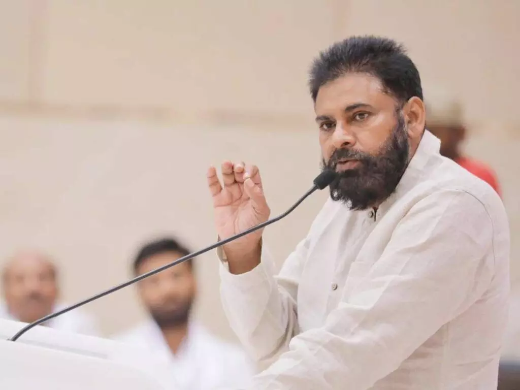 Pawan Kalyan Back in Front of the Camera Again: మళ్ళీ కెమెరా ముందుకు పవన్ .. ఏప్రిల్ నుండి షూటింగ్! Pawan Kalyan Back in Front of the Camera Again: మళ్ళీ కెమెరా ముందుకు పవన్ .. ఏప్రిల్ నుండి షూటింగ్!