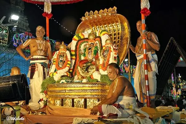 Darshan of Vaikuntha Narayana: పెద్దశేష వాహనంపై వైకుంఠ నారాయణుడి దర్శనం Darshan of Vaikuntha Narayana: పెద్దశేష వాహనంపై వైకుంఠ నారాయణుడి దర్శనం