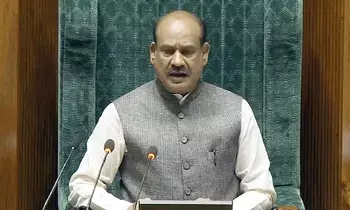 Lok Sabha Speaker Om Birla: లోక్సభ స్పీకర్ ఓం బిర్లాపై విపక్షాల అవిశ్వాస తీర్మానం ప్రవేశపెట్టే అవకాశం Lok Sabha Speaker Om Birla: లోక్సభ స్పీకర్ ఓం బిర్లాపై విపక్షాల అవిశ్వాస తీర్మానం ప్రవేశపెట్టే అవకాశం