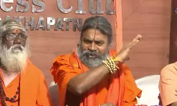 AP Sadhu Parishad President Expresses Anger: ఇంత ఘోర అవినీతికి ఎలా పాల్పడ్డారు? – ఏపీ సాధుపరిషత్తు అధ్యక్షుడు ఆగ్రహం AP Sadhu Parishad President Expresses Anger: ఇంత ఘోర అవినీతికి ఎలా పాల్పడ్డారు? – ఏపీ సాధుపరిషత్తు అధ్యక్షుడు ఆగ్రహం