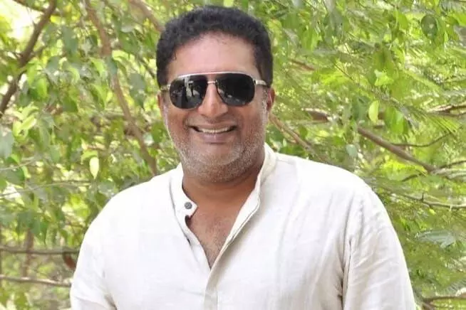 Drishyam 3 Shooting Begins: దృశ్యం 3 షూటింగ్ షురూ: ప్రకాశ్ రాజ్ ఎంట్రీ.. అక్షయ్ ఖన్నాకు కోర్టు నోటీసులు.. Drishyam 3 Shooting Begins: దృశ్యం 3 షూటింగ్ షురూ: ప్రకాశ్ రాజ్ ఎంట్రీ.. అక్షయ్ ఖన్నాకు కోర్టు నోటీసులు..