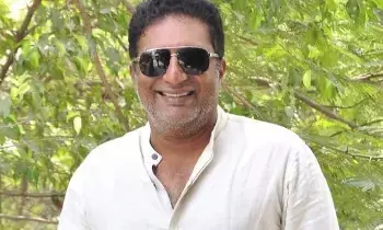 Drishyam 3 Shooting Begins: దృశ్యం 3 షూటింగ్ షురూ: ప్రకాశ్ రాజ్ ఎంట్రీ.. అక్షయ్ ఖన్నాకు కోర్టు నోటీసులు.. Drishyam 3 Shooting Begins: దృశ్యం 3 షూటింగ్ షురూ: ప్రకాశ్ రాజ్ ఎంట్రీ.. అక్షయ్ ఖన్నాకు కోర్టు నోటీసులు..
