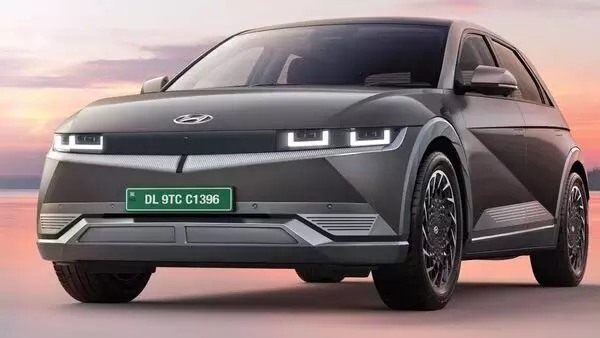 Hyundai Sales : హ్యుందాయ్ కంపెనీకి హిస్టరీలోనే పెద్ద షాక్ ఉండదు..ఈ కారును కొన్నది కేవలం ఇద్దరే Hyundai Sales : హ్యుందాయ్ కంపెనీకి హిస్టరీలోనే పెద్ద షాక్ ఉండదు..ఈ కారును కొన్నది కేవలం ఇద్దరే