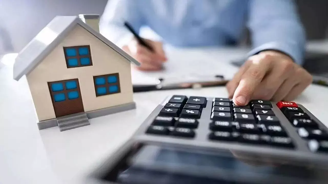 Real Estate : బడ్జెట్ ఇళ్లు మాయం..కోటి రూపాయల ఇళ్లకే క్రేజ్..కొత్త పుంతలు తొక్కుతున్న రియల్ ఎస్టేట్ మార్కెట్ Real Estate : బడ్జెట్ ఇళ్లు మాయం..కోటి రూపాయల ఇళ్లకే క్రేజ్..కొత్త పుంతలు తొక్కుతున్న రియల్ ఎస్టేట్ మార్కెట్