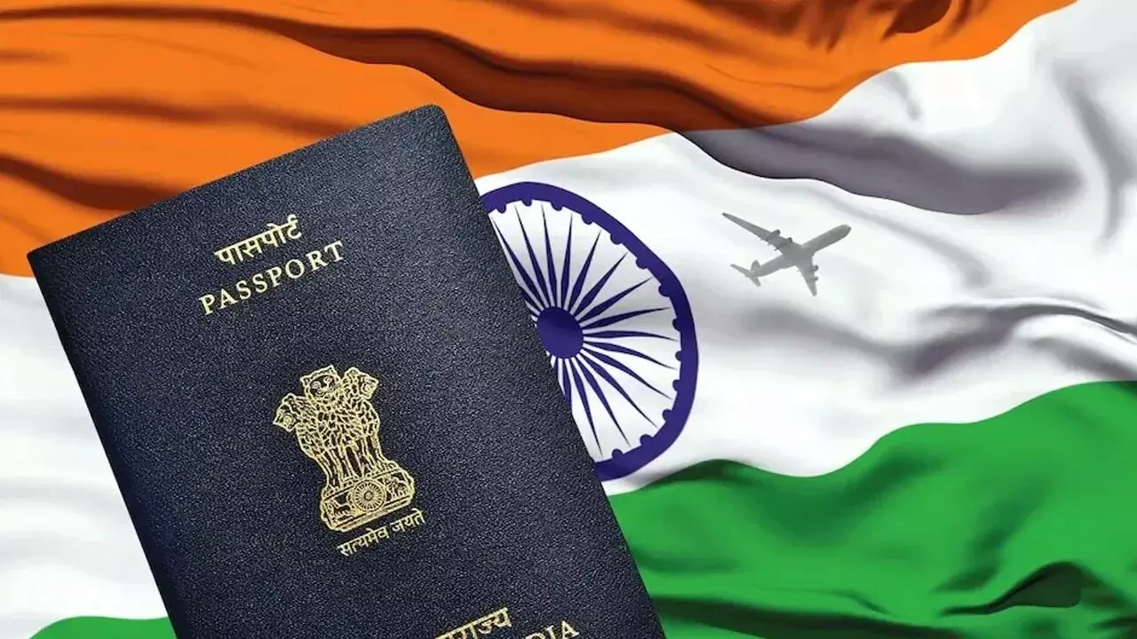 Indian Passport : భారత పాస్పోర్ట్కు పెరిగిన గిరాకీ.. వీసా లేకుండానే 56 దేశాలకు విమానం ఎక్కేయొచ్చు Indian Passport : భారత పాస్పోర్ట్కు పెరిగిన గిరాకీ.. వీసా లేకుండానే 56 దేశాలకు విమానం ఎక్కేయొచ్చు