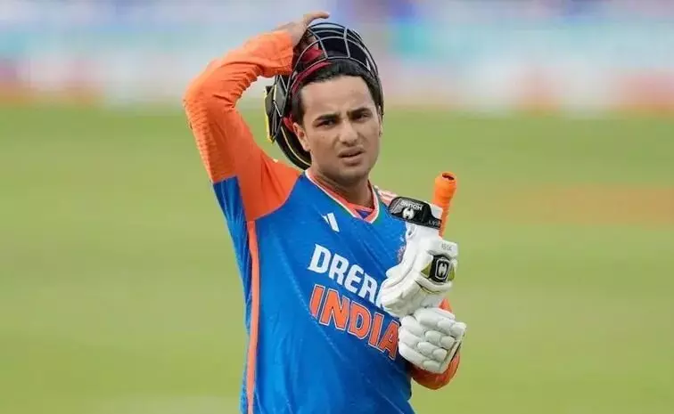 T20 World Cup 2026: అభిషేక్ శర్మ ఖాతాలో చెత్త రికార్డు T20 World Cup 2026: అభిషేక్ శర్మ ఖాతాలో చెత్త రికార్డు