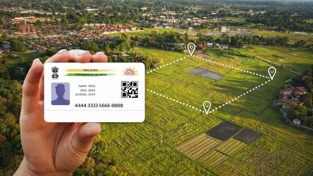 Bhu-Aadhaar : ఇక భూములకు ఆధార్ కార్డు..ఒక్క నంబర్ కొడితే చాలు..జాతకం మొత్తం బయటపడాల్సిందే Bhu-Aadhaar : ఇక భూములకు ఆధార్ కార్డు..ఒక్క నంబర్ కొడితే చాలు..జాతకం మొత్తం బయటపడాల్సిందే