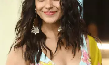 Mrunal Reacts Again to Marriage Rumours: మరోసారి పెళ్లి వార్తలపై మృణాల్ రియాక్షన్.. అది ఏప్రిల్ ఫూల్స్ డే అవుతుందని కామెంట్.. Mrunal Reacts Again to Marriage Rumours: మరోసారి పెళ్లి వార్తలపై మృణాల్ రియాక్షన్.. అది ఏప్రిల్ ఫూల్స్ డే అవుతుందని కామెంట్..