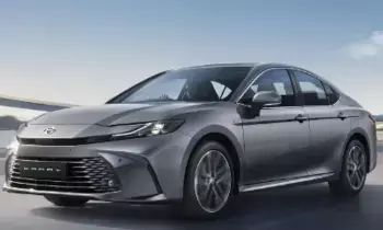 Toyota Camry : హైబ్రిడ్ మ్యాజిక్.. భారీ డిస్కౌంట్.. టయోటా కామ్రీ కొనేందుకు ఇదే సరైన సమయం Toyota Camry : హైబ్రిడ్ మ్యాజిక్.. భారీ డిస్కౌంట్.. టయోటా కామ్రీ కొనేందుకు ఇదే సరైన సమయం