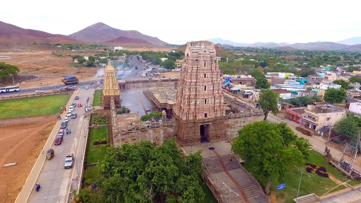 Annual Brahmotsavams: మార్చి 27 నుండి ఒంటిమిట్టలో వార్షిక బ్రహ్మోత్సవాలు Annual Brahmotsavams: మార్చి 27 నుండి ఒంటిమిట్టలో వార్షిక బ్రహ్మోత్సవాలు