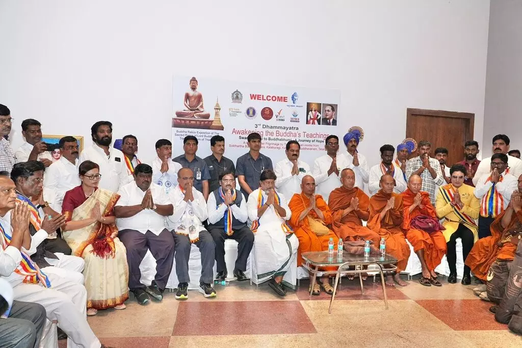 Deputy CM Bhatti Vikramarka: బుద్ధుడు, అంబేడ్కర్ ఆలోచనలే సమస్యలకు శాశ్వత పరిష్కారం: ఉప ముఖ్యమంత్రి భట్టి విక్రమార్క Deputy CM Bhatti Vikramarka: బుద్ధుడు, అంబేడ్కర్ ఆలోచనలే సమస్యలకు శాశ్వత పరిష్కారం: ఉప ముఖ్యమంత్రి భట్టి విక్రమార్క