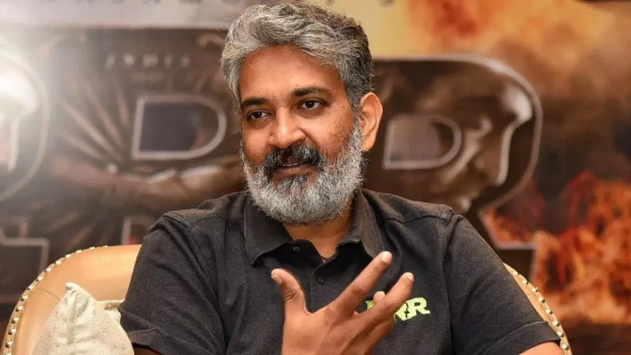 Rajamouli’s Big Dream: హాలీవుడ్ ఆఫర్ల కంటే అదే ముఖ్యం.. భారతీయ సినిమాపై రాజమౌళి బిగ్ డ్రీమ్.. Rajamouli’s Big Dream: హాలీవుడ్ ఆఫర్ల కంటే అదే ముఖ్యం.. భారతీయ సినిమాపై రాజమౌళి బిగ్ డ్రీమ్..