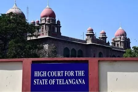High Court: జీహెచ్ఎంసీ విభజనపై హైకోర్టు ఆదేశాలు: కేంద్ర, రాష్ట్రాలకు నోటీసులు High Court: జీహెచ్ఎంసీ విభజనపై హైకోర్టు ఆదేశాలు: కేంద్ర, రాష్ట్రాలకు నోటీసులు