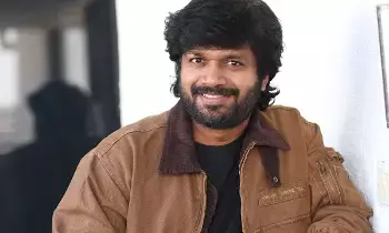 Director Anil Ravipudi: కార్తీనా లేక ఫహద్ ఫాసిలా? పుకార్లపై డైరెక్టర్ రియాక్షన్! Director Anil Ravipudi: కార్తీనా లేక ఫహద్ ఫాసిలా? పుకార్లపై డైరెక్టర్ రియాక్షన్!