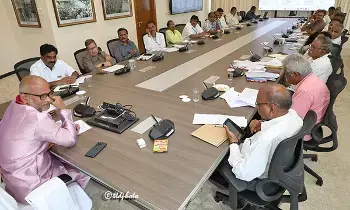 Tirumala: తిరుమలలో వేసవి రద్దీకి విస్తృత ఏర్పాట్లు Tirumala: తిరుమలలో వేసవి రద్దీకి విస్తృత ఏర్పాట్లు
