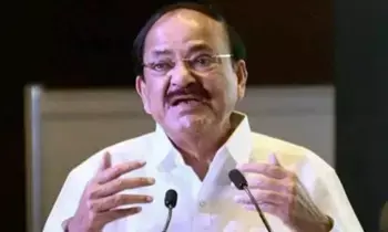 Venkaiah Naidu: పరిజ్ఞానమే ప్రధానం.. డిగ్రీలు మాత్రమే కాదు: వెంకయ్యనాయుడు Venkaiah Naidu: పరిజ్ఞానమే ప్రధానం.. డిగ్రీలు మాత్రమే కాదు: వెంకయ్యనాయుడు