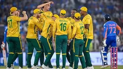 T20 World Cup 2026: భారత్ కోట బద్ధలు.. చరిత్ర సృష్టించిన దక్షిణాఫ్రికా T20 World Cup 2026: భారత్ కోట బద్ధలు.. చరిత్ర సృష్టించిన దక్షిణాఫ్రికా
