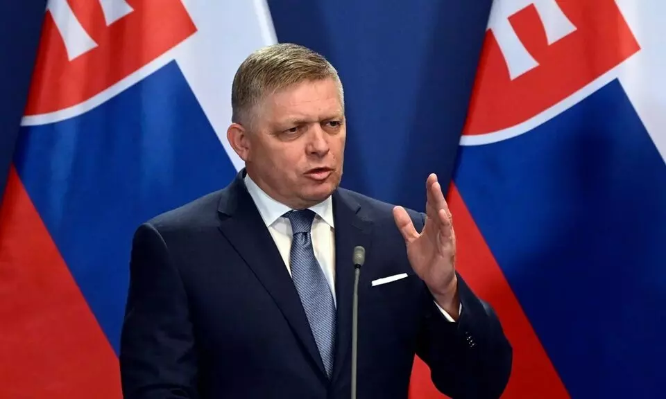 Slovakia: ఉక్రెయిన్కు షాకిచ్చిన స్లొవేకియా: అత్యవసర విద్యుత్ సరఫరా నిలిపివేత! Slovakia: ఉక్రెయిన్కు షాకిచ్చిన స్లొవేకియా: అత్యవసర విద్యుత్ సరఫరా నిలిపివేత!