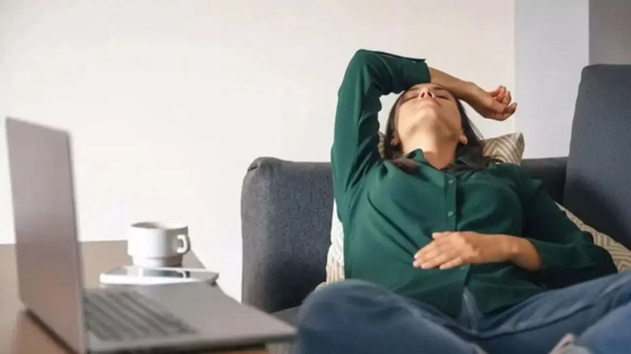 Persistent Fatigue Despite Sleep: నిద్రపోయినా నీరసంగా ఉందా? అది ఆ వ్యాధి కావచ్చు.. వెంటనే ఈ టెస్టులు చేయించుకోండి.. Persistent Fatigue Despite Sleep: నిద్రపోయినా నీరసంగా ఉందా? అది ఆ వ్యాధి కావచ్చు.. వెంటనే ఈ టెస్టులు చేయించుకోండి..