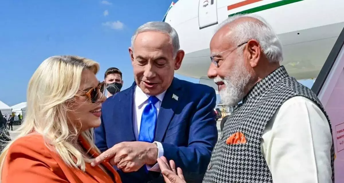 Prime Minister Narendra Modi: ఇజ్రాయెల్ పార్లమెంట్ అత్యున్నత బహుమతితో మోదీ సత్కారం: ఉగ్రవాదంపై సమిష్టి పోరు అవసరం Prime Minister Narendra Modi: ఇజ్రాయెల్ పార్లమెంట్ అత్యున్నత బహుమతితో మోదీ సత్కారం: ఉగ్రవాదంపై సమిష్టి పోరు అవసరం