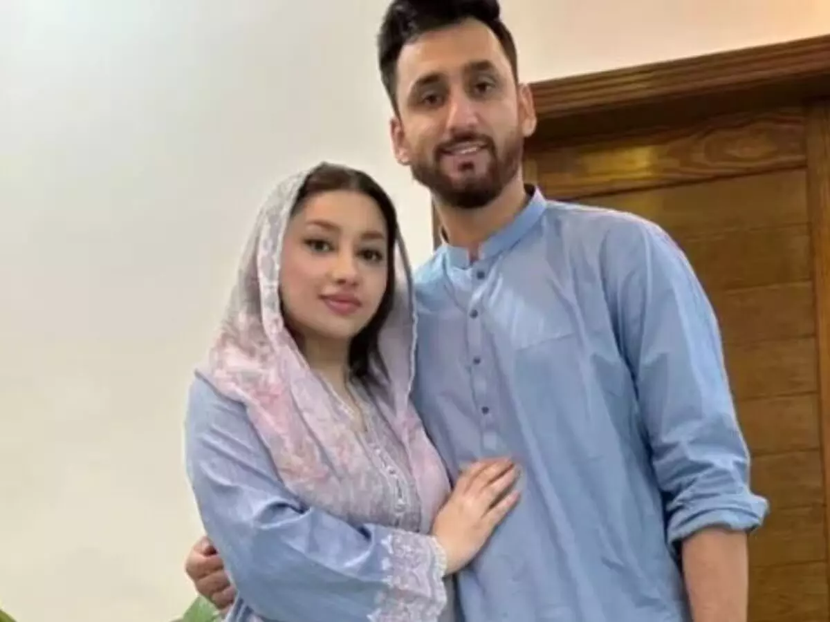 Pakistan Captain Salman Ali Agha: పాక్ కెప్టెన్ సల్మాన్ అలీ ఆఘా భార్య, కుమారుడిపై సోషల్ మీడియాలో వేధింపులు Pakistan Captain Salman Ali Agha: పాక్ కెప్టెన్ సల్మాన్ అలీ ఆఘా భార్య, కుమారుడిపై సోషల్ మీడియాలో వేధింపులు