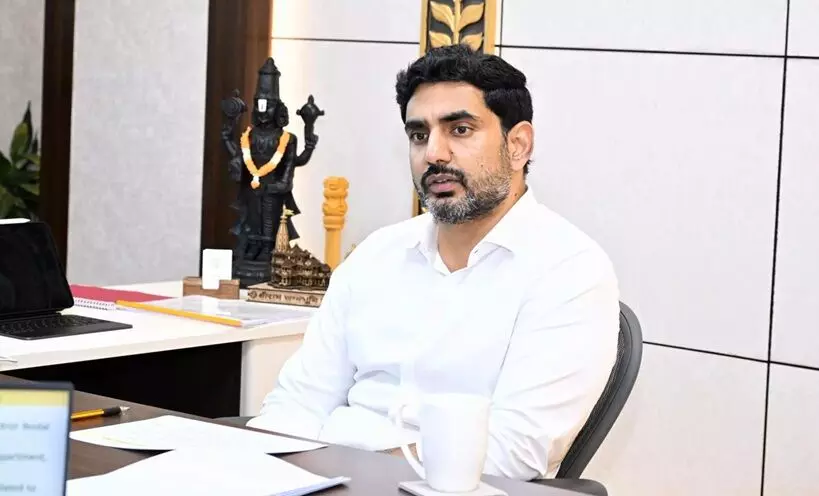 Minister Nara Lokesh: మంత్రి లోకేశ్ భరోసా: చిన్నారి పునర్విక ప్రాణాలు కాపాడే బాధ్యత నాదే Minister Nara Lokesh: మంత్రి లోకేశ్ భరోసా: చిన్నారి పునర్విక ప్రాణాలు కాపాడే బాధ్యత నాదే