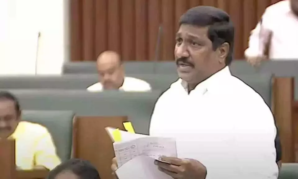 వైకాపా ప్రభుత్వ హయాంలో ఏపీ రోడ్లు గుంతల మయం: జగన్ స్నేహితుడు కేటీఆర్ హేళన వైకాపా ప్రభుత్వ హయాంలో ఏపీ రోడ్లు గుంతల మయం: జగన్ స్నేహితుడు కేటీఆర్ హేళన
