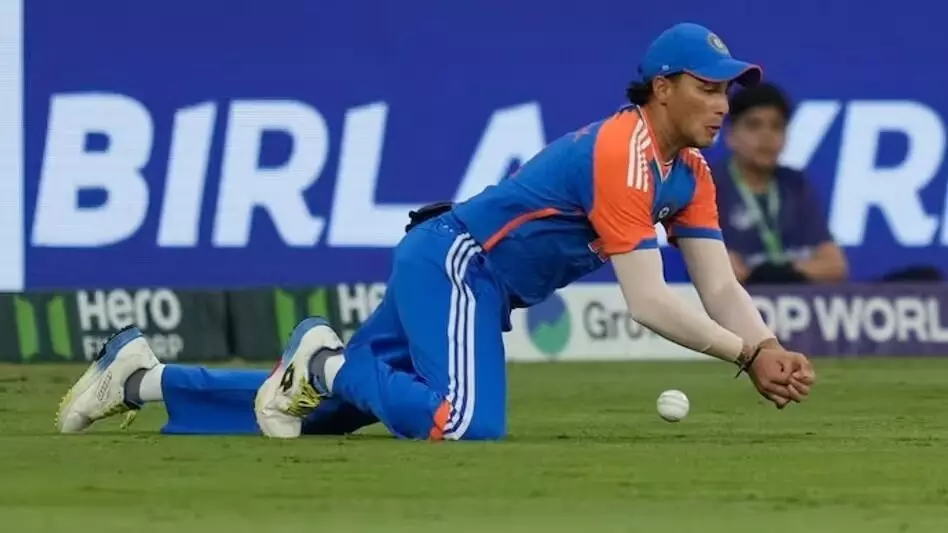 T20 World Cup 2026: టీ20 వరల్డ్ కప్ లో టీమిండియా చెత్త ఫీల్డింగ్ T20 World Cup 2026: టీ20 వరల్డ్ కప్ లో టీమిండియా చెత్త ఫీల్డింగ్