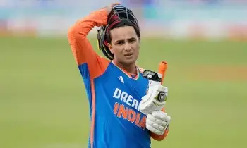 T20 World Cup: టీ20 వరల్డ్ కప్ : అభిషేక్ శర్మను పక్కన పెడతారా? T20 World Cup: టీ20 వరల్డ్ కప్ : అభిషేక్ శర్మను పక్కన పెడతారా?