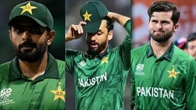 Pakistan Cricket Board Sensation: పాకిస్థాన్ క్రికెట్ బోర్డు సంచలనం .. ప్రతి ఆటగాడికి 50 లక్షల రూపాయల జరిమానా Pakistan Cricket Board Sensation: పాకిస్థాన్ క్రికెట్ బోర్డు సంచలనం .. ప్రతి ఆటగాడికి 50 లక్షల రూపాయల జరిమానా