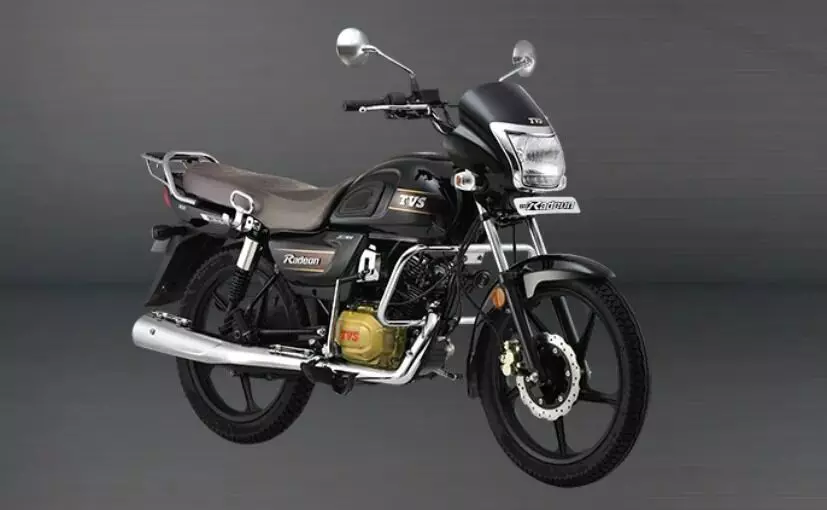 TVS Radeon: ఒక్కసారి పెట్రోల్ కొట్టిస్తే 700 కిలోమీటర్లు పక్కా.. బడ్జెట్ ధరలో సూపర్ ఫీచర్లు TVS Radeon: ఒక్కసారి పెట్రోల్ కొట్టిస్తే 700 కిలోమీటర్లు పక్కా.. బడ్జెట్ ధరలో సూపర్ ఫీచర్లు