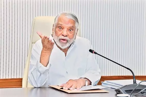 K. Keshava Rao: ఉపాధ్యాయుల జీతాల కోతపై ప్రచారాలు తప్పు.. తగ్గించే ఆలోచన లేదు: కె. కేశవరావు K. Keshava Rao: ఉపాధ్యాయుల జీతాల కోతపై ప్రచారాలు తప్పు.. తగ్గించే ఆలోచన లేదు: కె. కేశవరావు