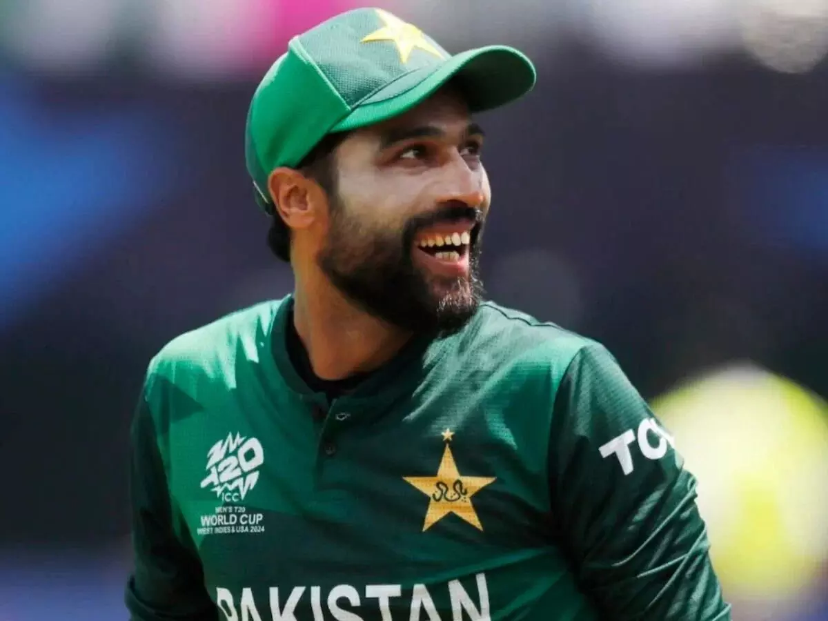 Mohammad Kaif: నోరు జాగ్రత్త అమీర్.. పాక్ మాజీ పేసర్కు కైఫ్ అదిరిపోయే లెఫ్ట్ అండ్ రైట్! Mohammad Kaif: నోరు జాగ్రత్త అమీర్.. పాక్ మాజీ పేసర్కు కైఫ్ అదిరిపోయే లెఫ్ట్ అండ్ రైట్!