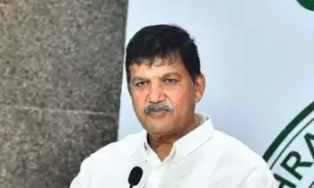 Dhulipalla Narendra Kumar: దేవదేవుడితో ఆటలాడుతున్న బొత్స .. కల్తీ నెయ్యి కుంభకోణంపై తీవ్ర ఆరోపణలు! - తెదేపా ఎమ్మెల్యే ధూళిపాళ్ల నరేంద్ర Dhulipalla Narendra Kumar: దేవదేవుడితో ఆటలాడుతున్న బొత్స .. కల్తీ నెయ్యి కుంభకోణంపై తీవ్ర ఆరోపణలు! - తెదేపా ఎమ్మెల్యే ధూళిపాళ్ల నరేంద్ర
